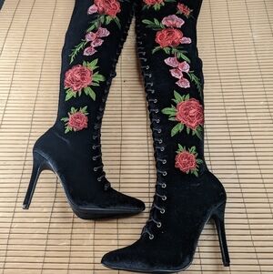 Cape Robbin women's over the knee boots. Black Crushed Velvet. Red/Green…